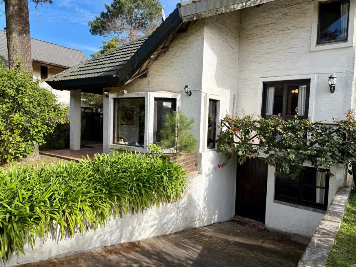 casa en venta con piscina en punta del este