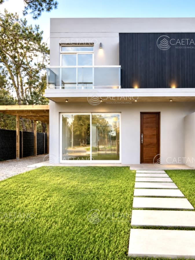 VENTA CASA ZONA COLEGIOS