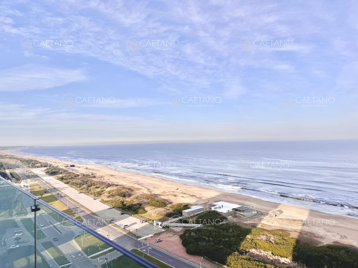 Apartamento de tres dormitorios en Torre Le Parc en alquiler temporal — foto 2