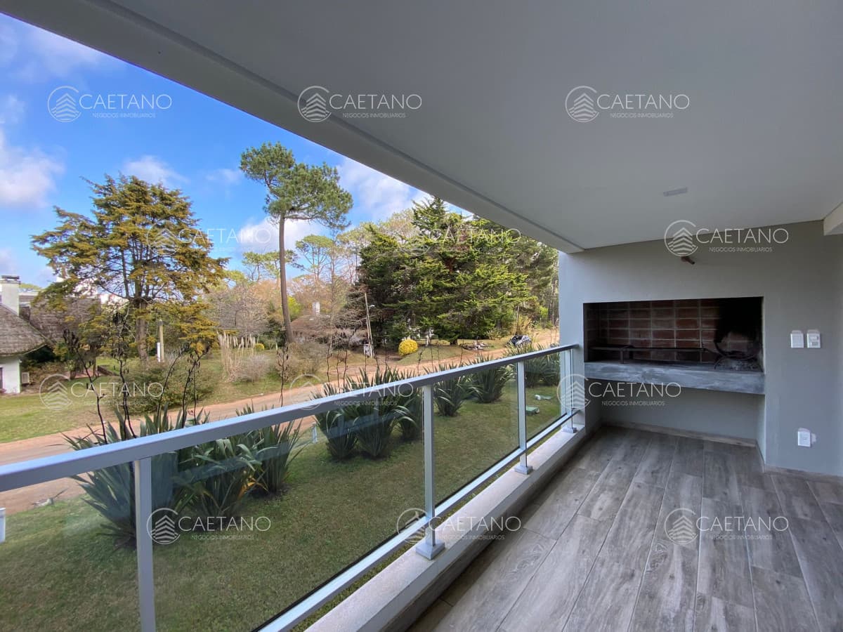 Apartamento Dos Dormitorios en Rincón del Indio en Alquiler Anual