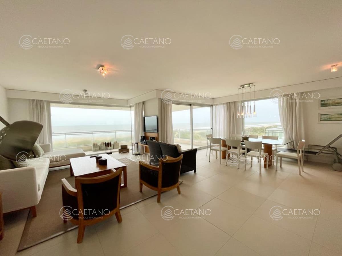 Buen Apartamento en Playa Brava