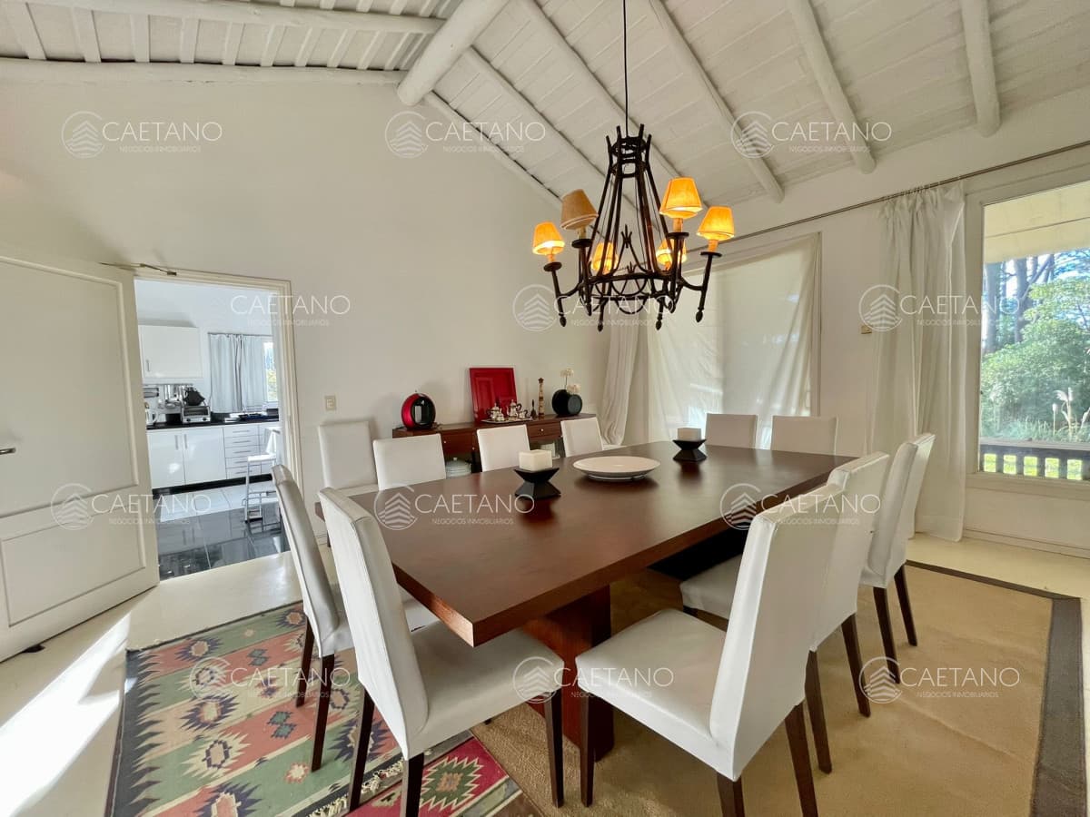 Laguna Blanca Barrio Privado Casa Grande en Venta — foto 2