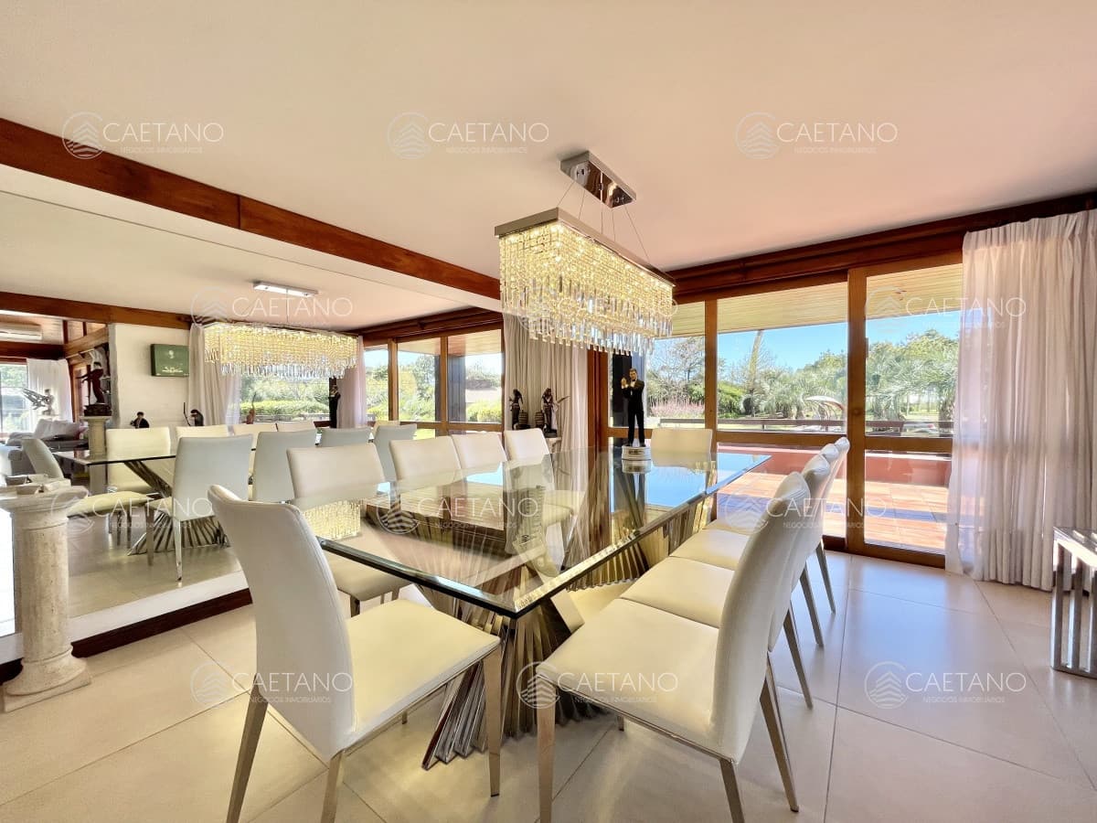 Espectacular casa en Playa Mansa con Pisicina — foto 2