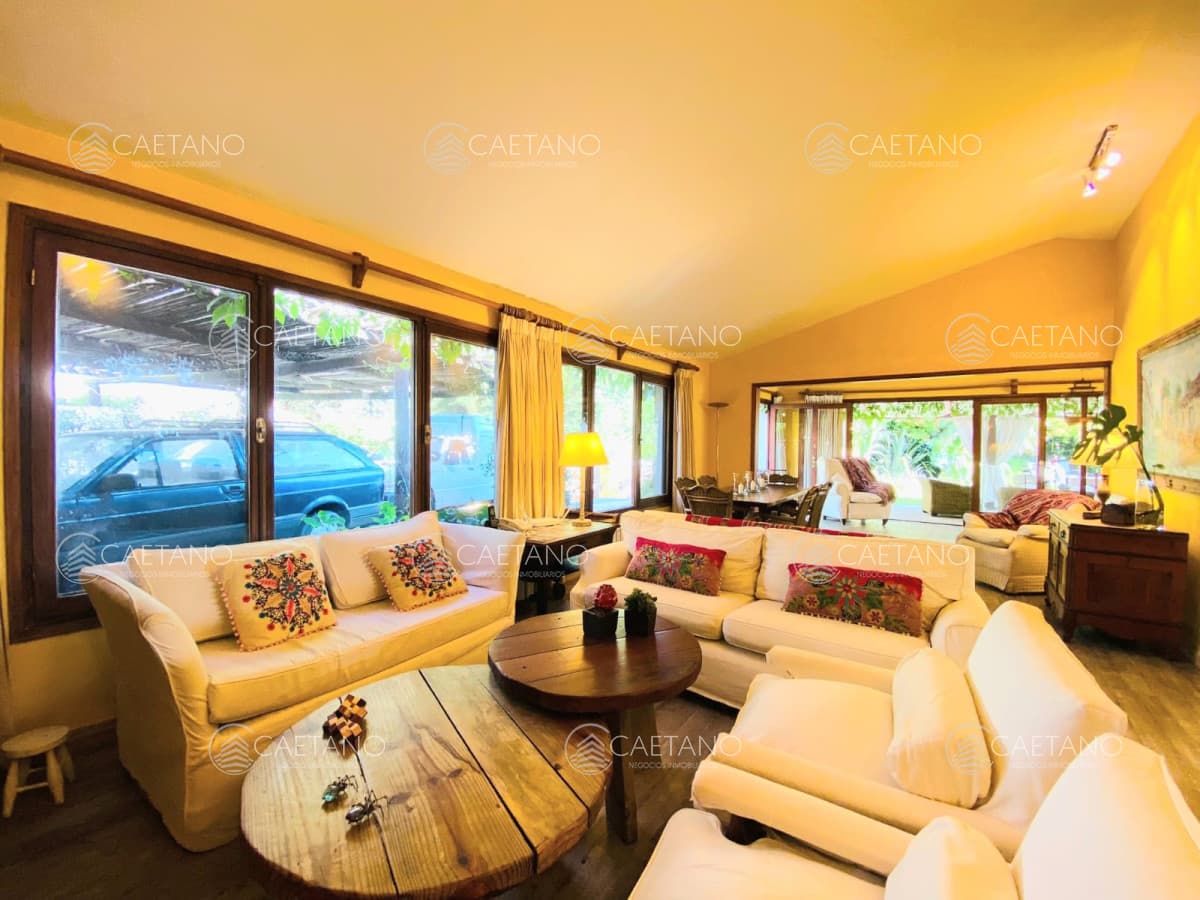 Casa de cuatro dormitorios y piscina en Punta del Este en Alquiler. — foto 3