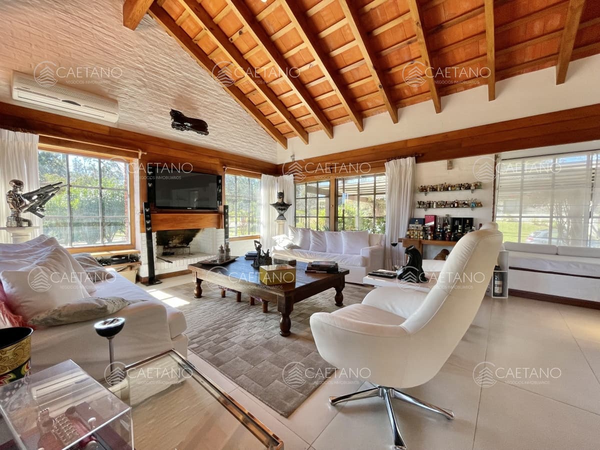 Espectacular casa en Playa Mansa con Pisicina — foto 3