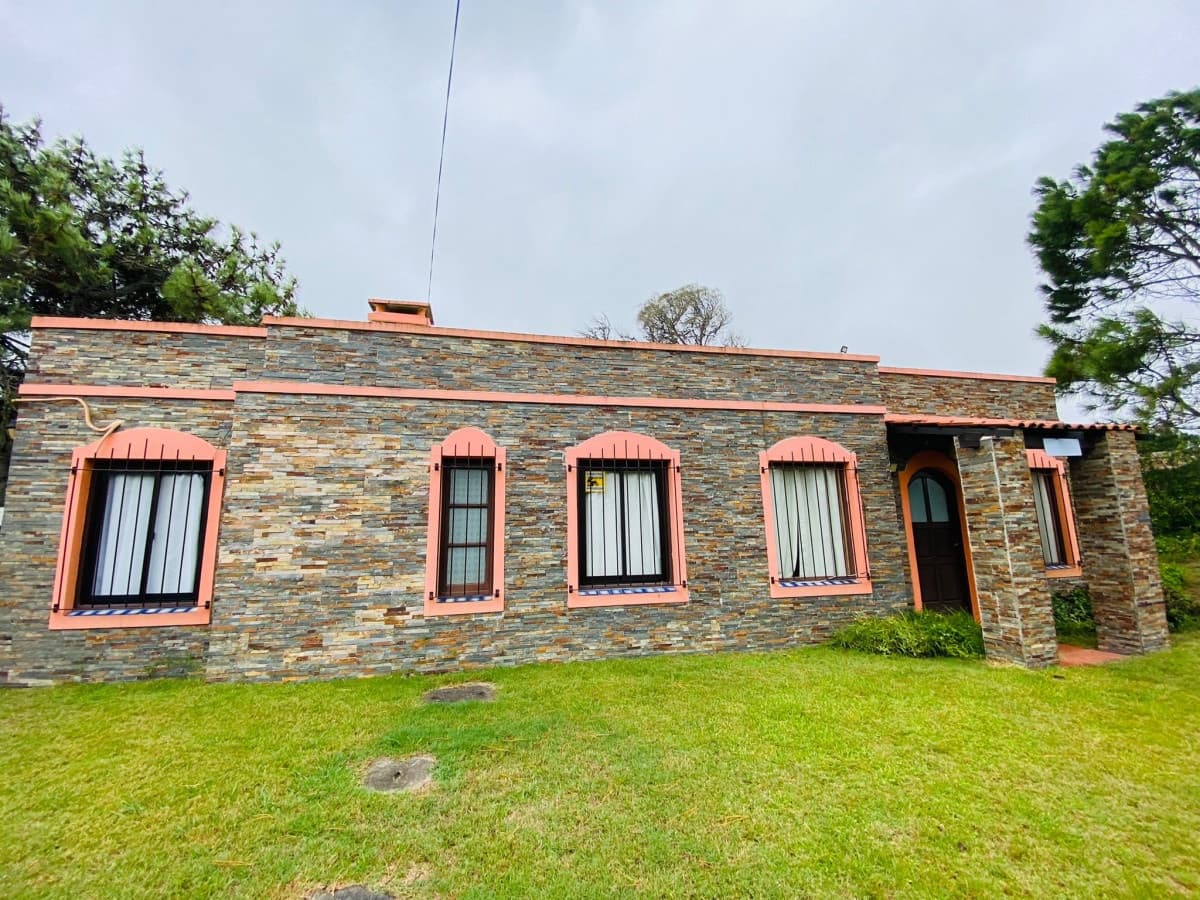 Casa en Venta a una Cuadra del Mar Tres dormitorios