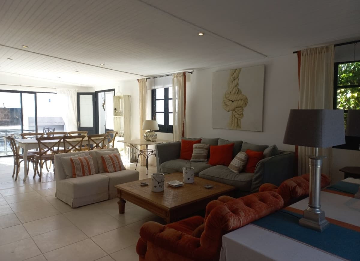 alquiler casa en Manantiales de la ruta hacia el mar
