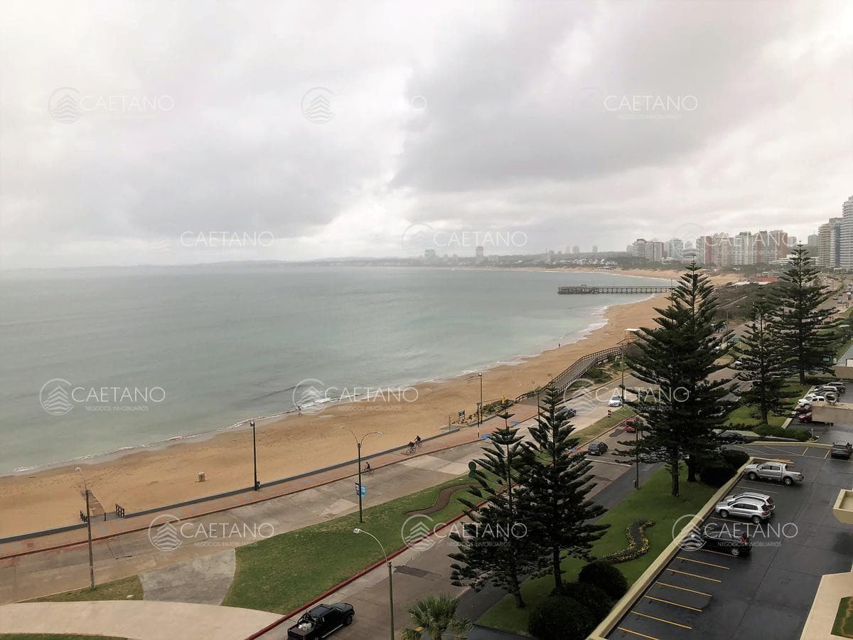 Apartamento alquiler temporario 4 dormitorios - Playa Mansa, Punta del Este