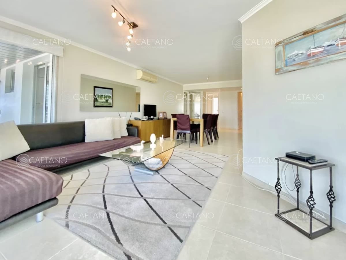 Apartamento en alquiler anual y temporal de tres dormitorios, Punta del Este — foto 3