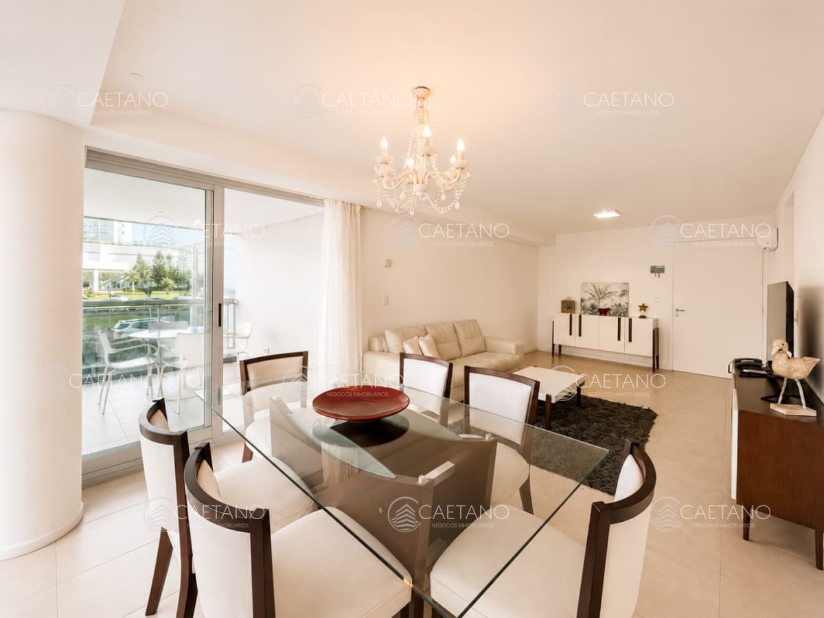 Venta apartamento tres dormitorios, Playa mansa. Punta del Este. — foto 3