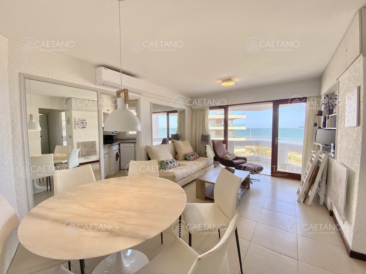 DEPARTAMENTO 2 DORMITORIOS PRIMERA LINEA PLAYA MANSA PUNTA DEL ESTE — foto 3