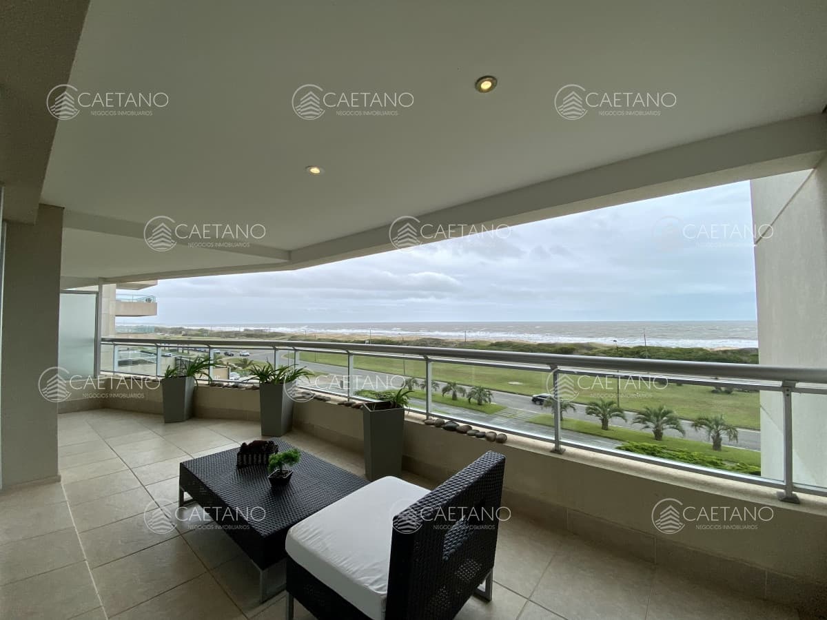 Alquiler anual y temporal apartamento 3 dormitorios playa brava Punta del Este — foto 2