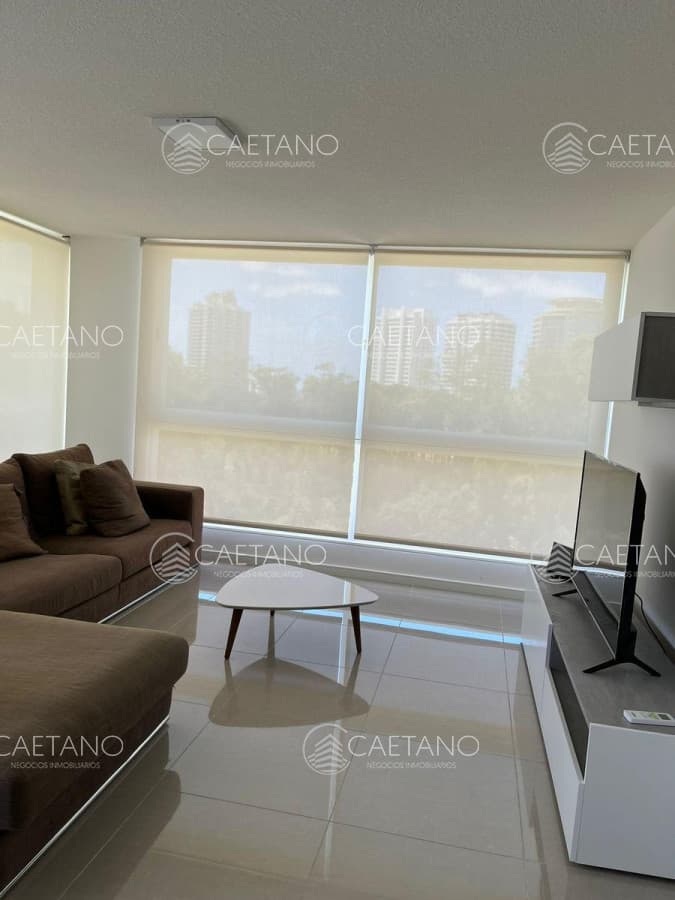 venta apartamento un dormitorio en Av. Roosevelt. Punta Del Este. — foto 2