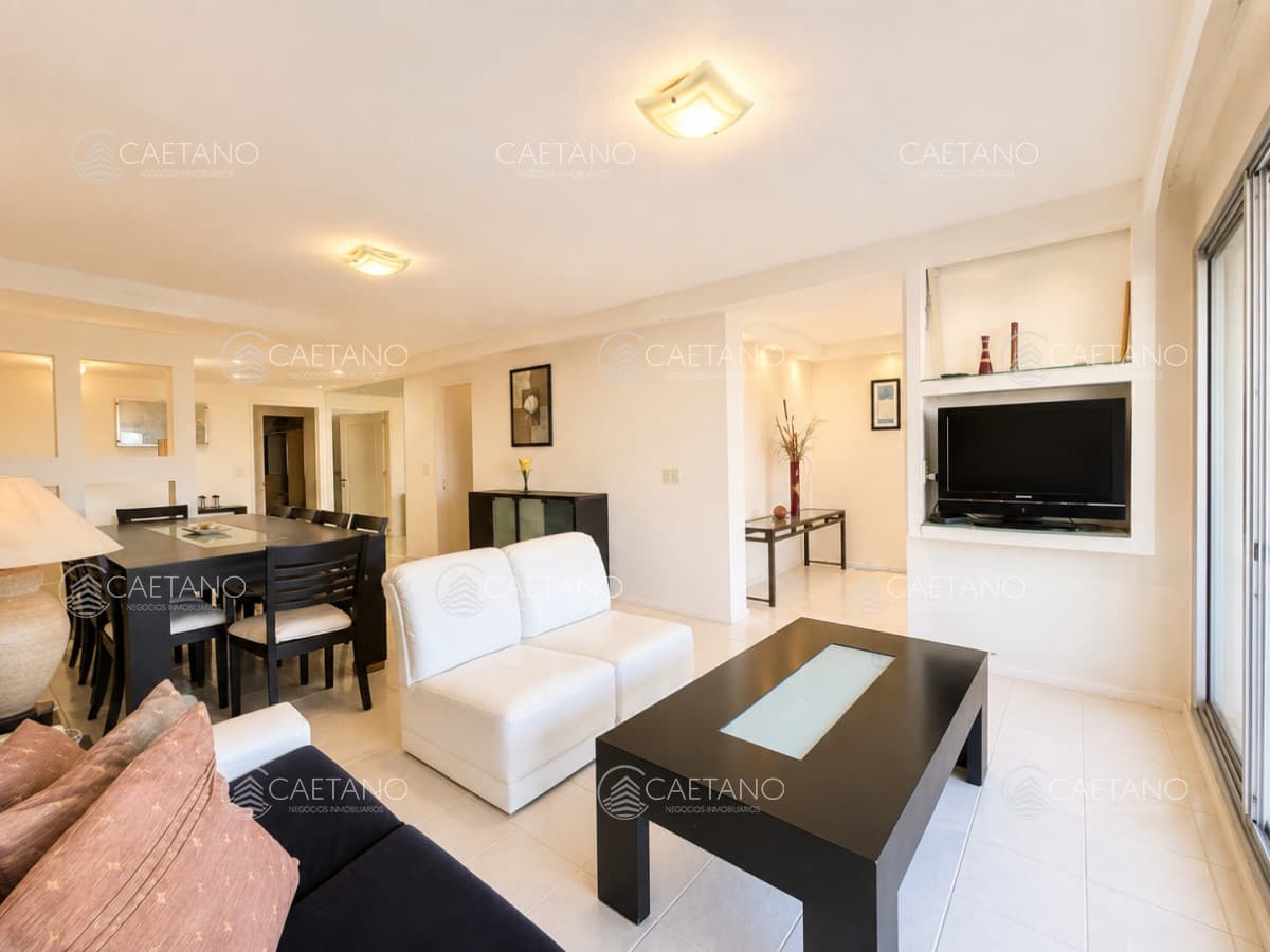Venta apartamento 3 dormitorios mas servicio, Playa Mansa - Punta del Este — foto 3