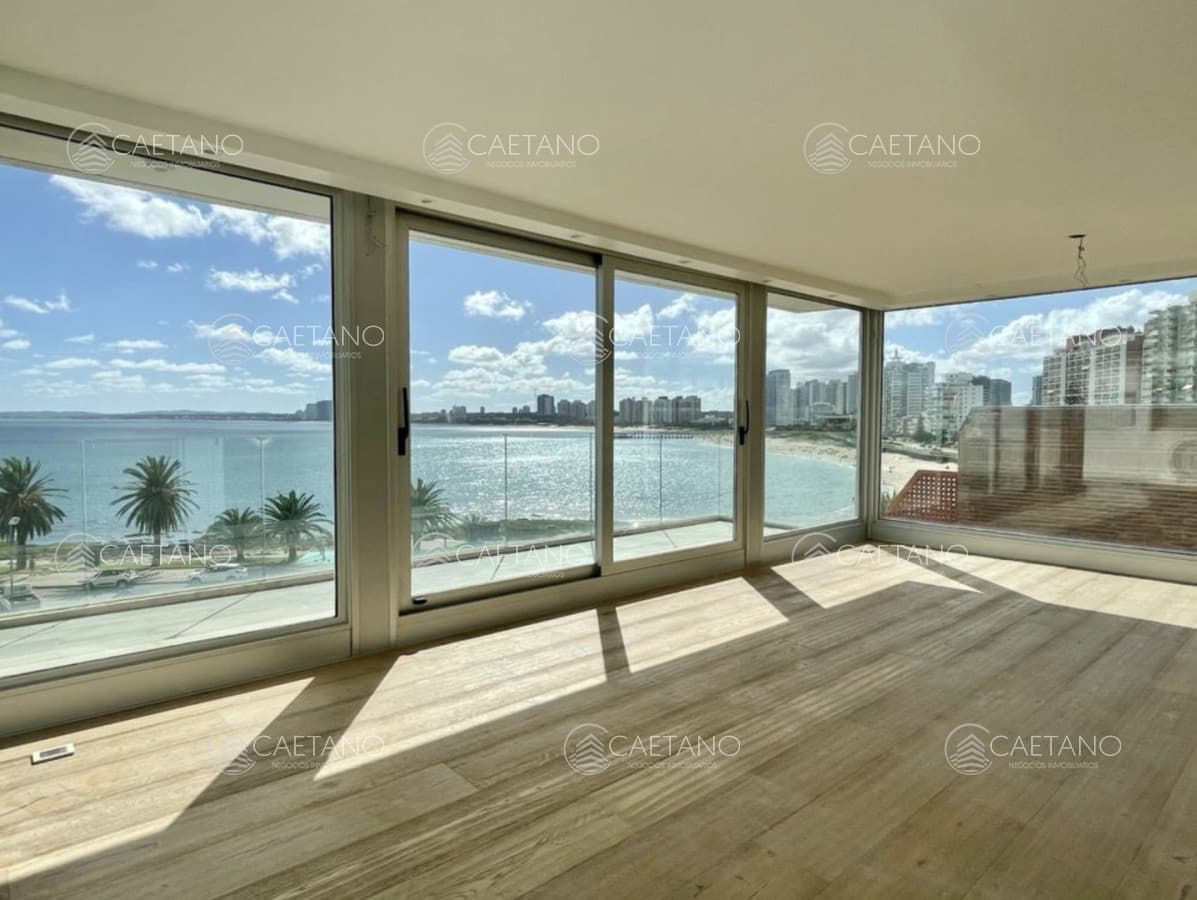 Penthouse en Venta Frente Al Mar Pileta - Peninsula