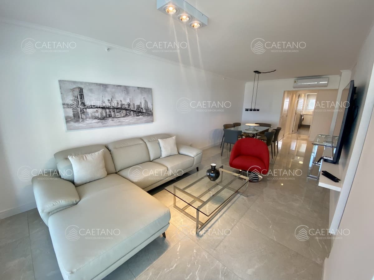 Alquiler anual apartamento 2 dormitorios playa mansa Punta del Este — foto 3