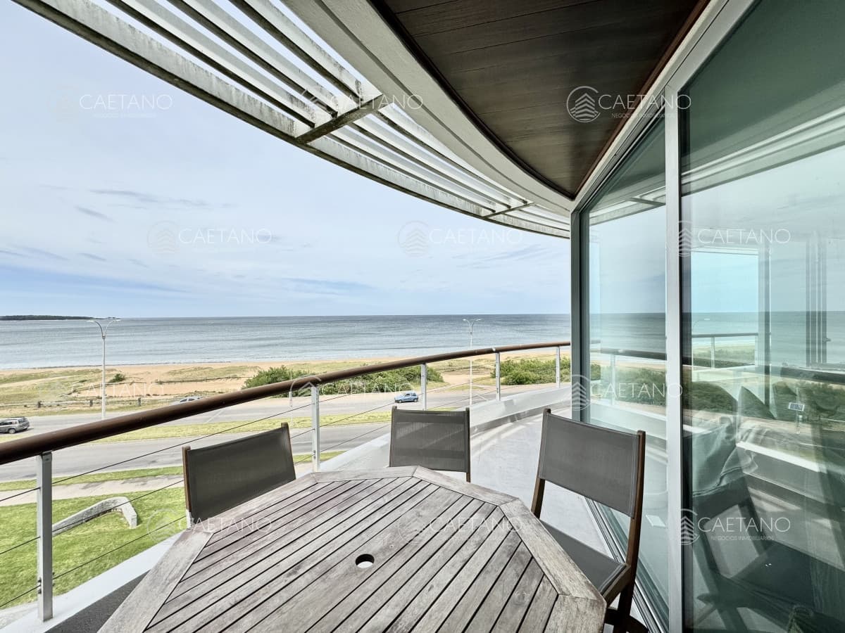 Venta Penthouse  - 3 Dormitorios + Servicio - Playa Mansa — foto 2