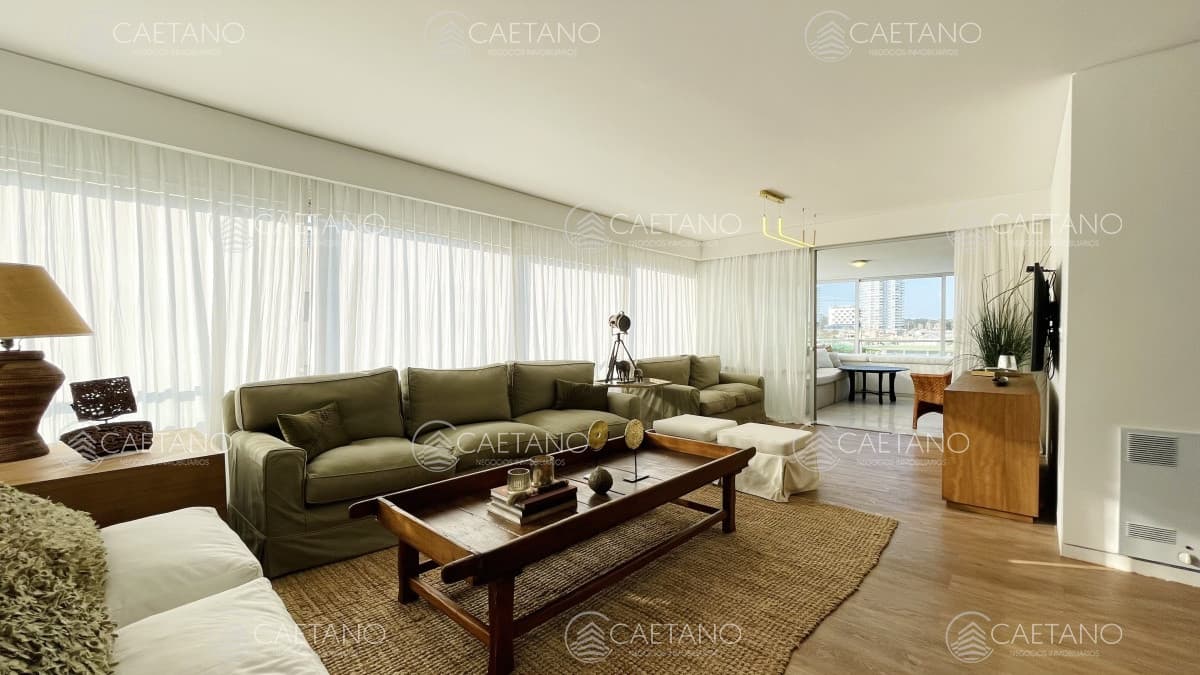 Alquiler apartamento 3 dormitorios Playa Brava - Punta del Este