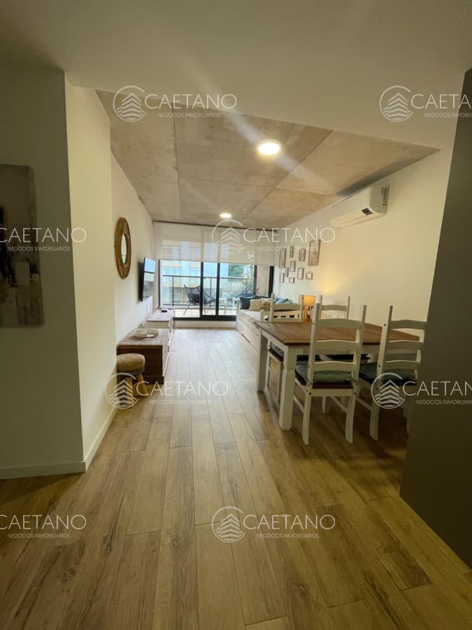Venta apartamento 2 dormitorios. Playa mansa, Punta del Este. — foto 2