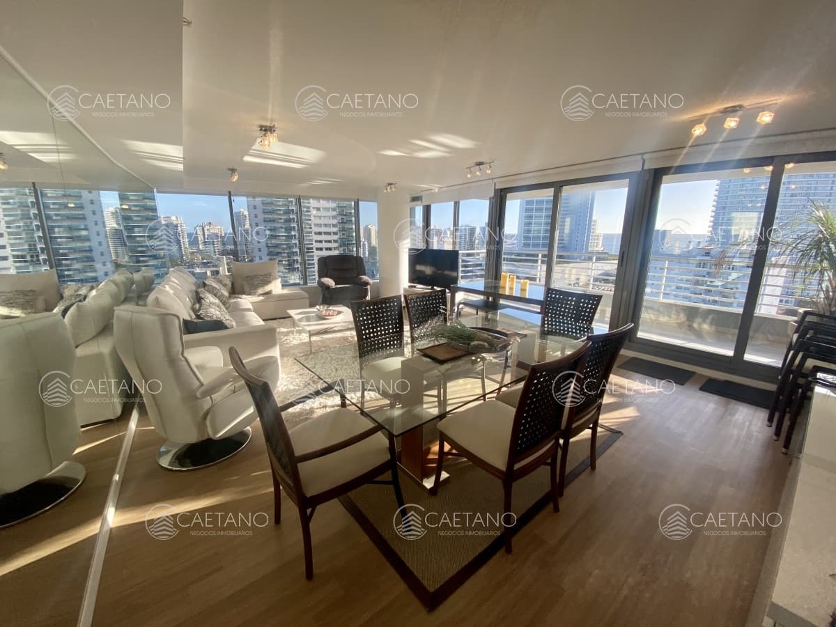 Venta apartamento 3 dormitorios. Playa mansa, Punta del Este — foto 2