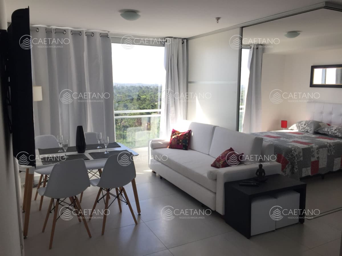 Apto en edificio con excelentes servicios!