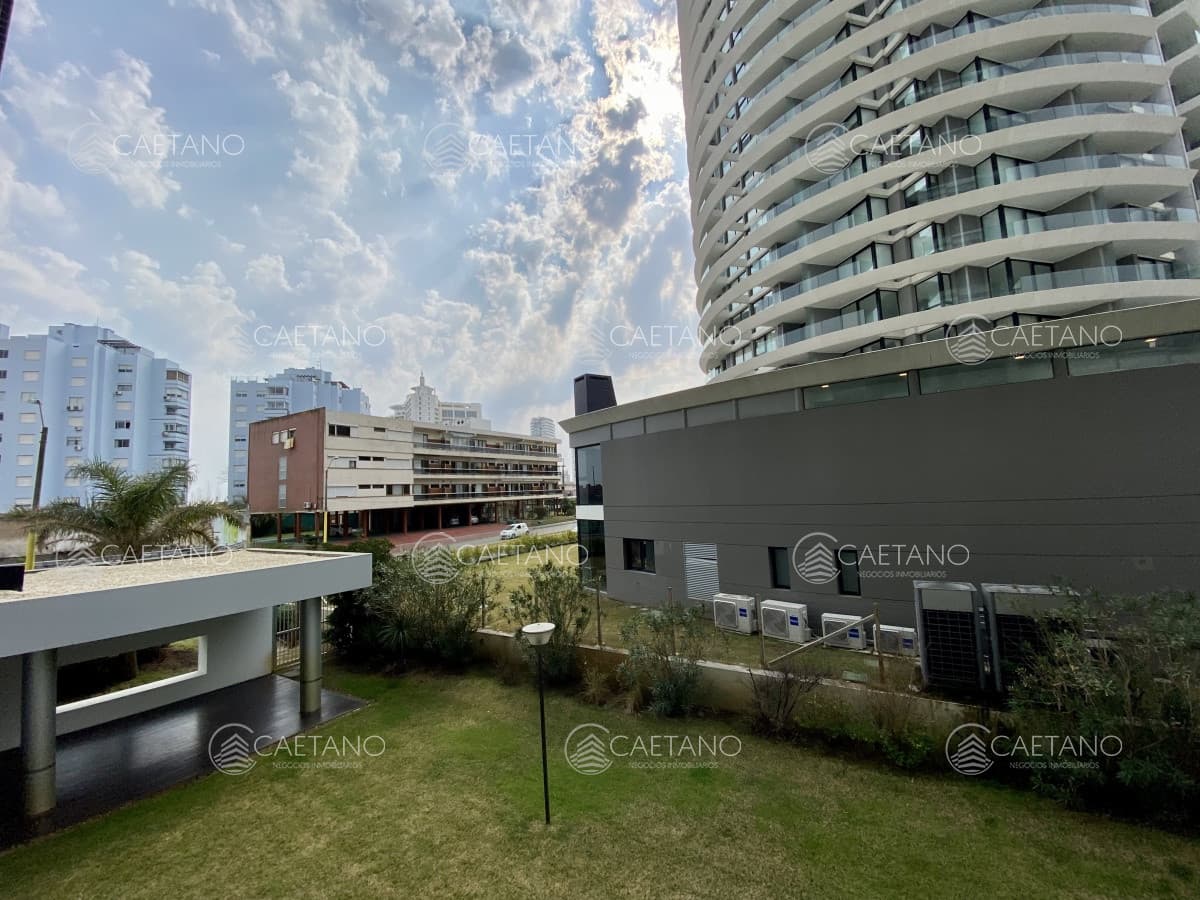 Venta apartamento 2 dormitorios Punta del Este — foto 2