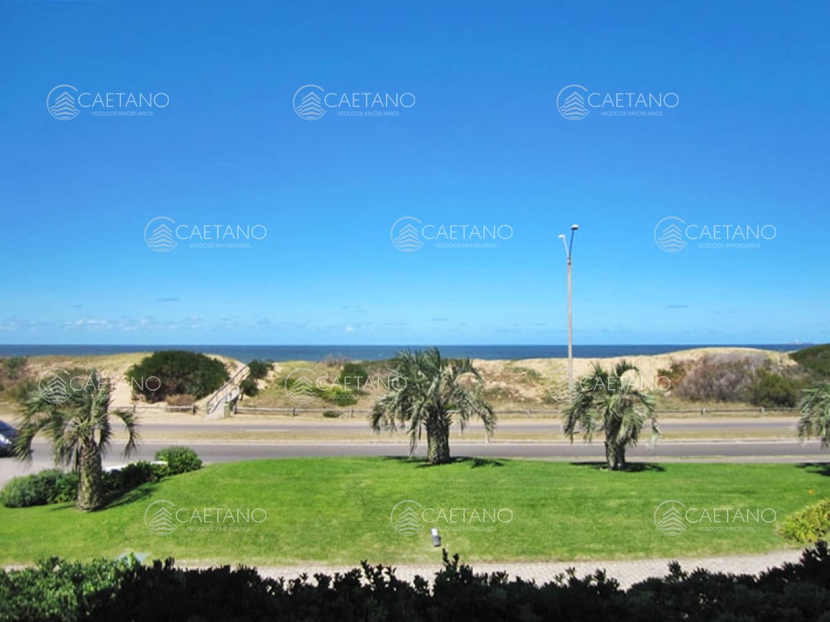 Espectacular dúplex frente al mar. — foto 2