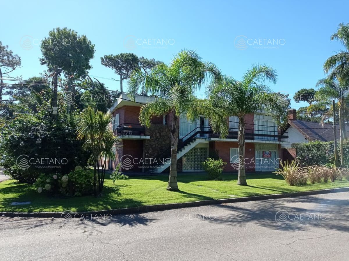 Excelente planta baja de 2 dormitorios y 2 baños en zona residencial , bajos gastos de mantenimiento — foto 2