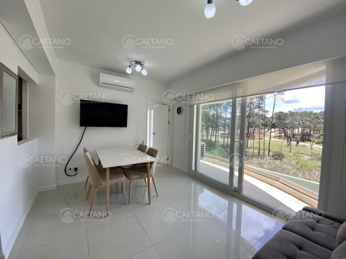 Venta apartamento 1 dormitorio Playa mansa Punta del Este. — foto 3