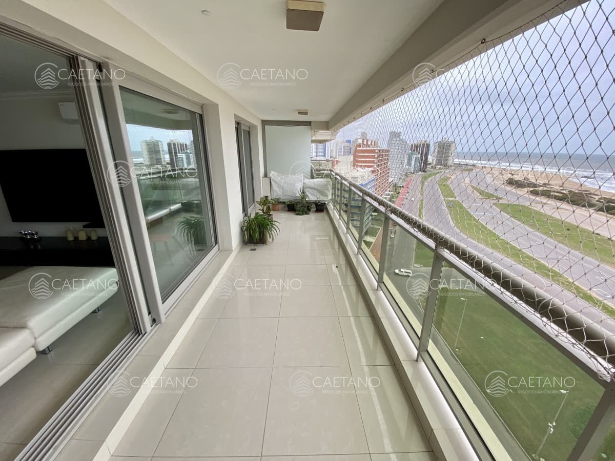 Alquiler anual o temporal apartamento tres dormitorios Imperiale I Punta del Este — foto 2