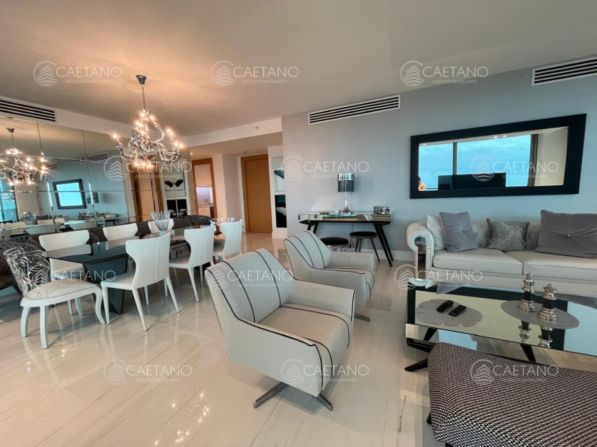 Venta Fendi Chateau 3 dormitorios más dependencia. Playa mansa, Punta del Este. — foto 3