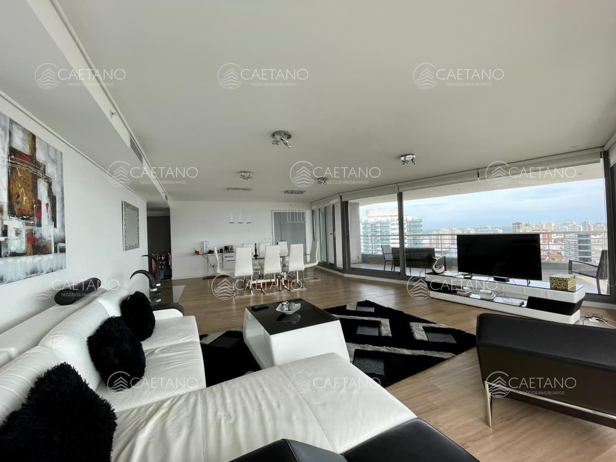 Excepcional apartamento de 4 dormitorios en piso alto! — foto 3