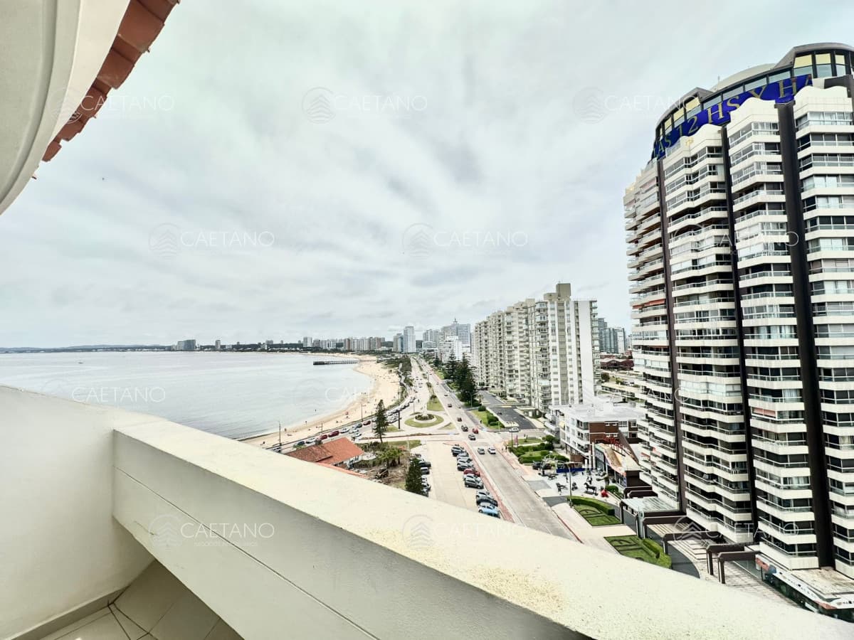 Apartamento 3 dormitorios en alquiler temporal Punta del Este — foto 3