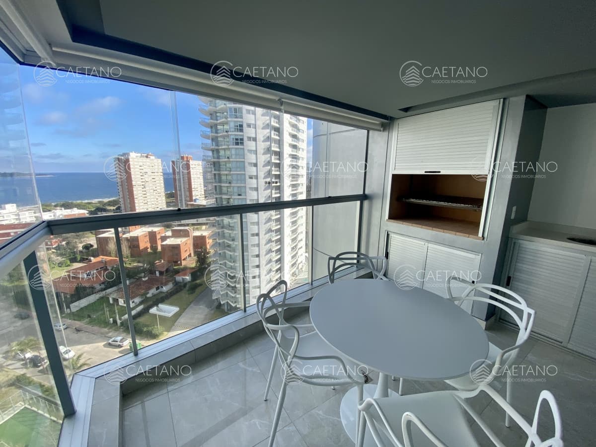 Alquiler anual apartamento 2 dormitorios playa mansa Punta del Este