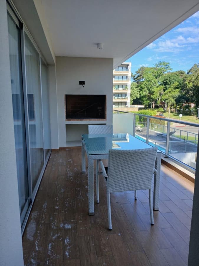 apartartamento en venta 2 dormitorios, localización en puntos previlegiados.