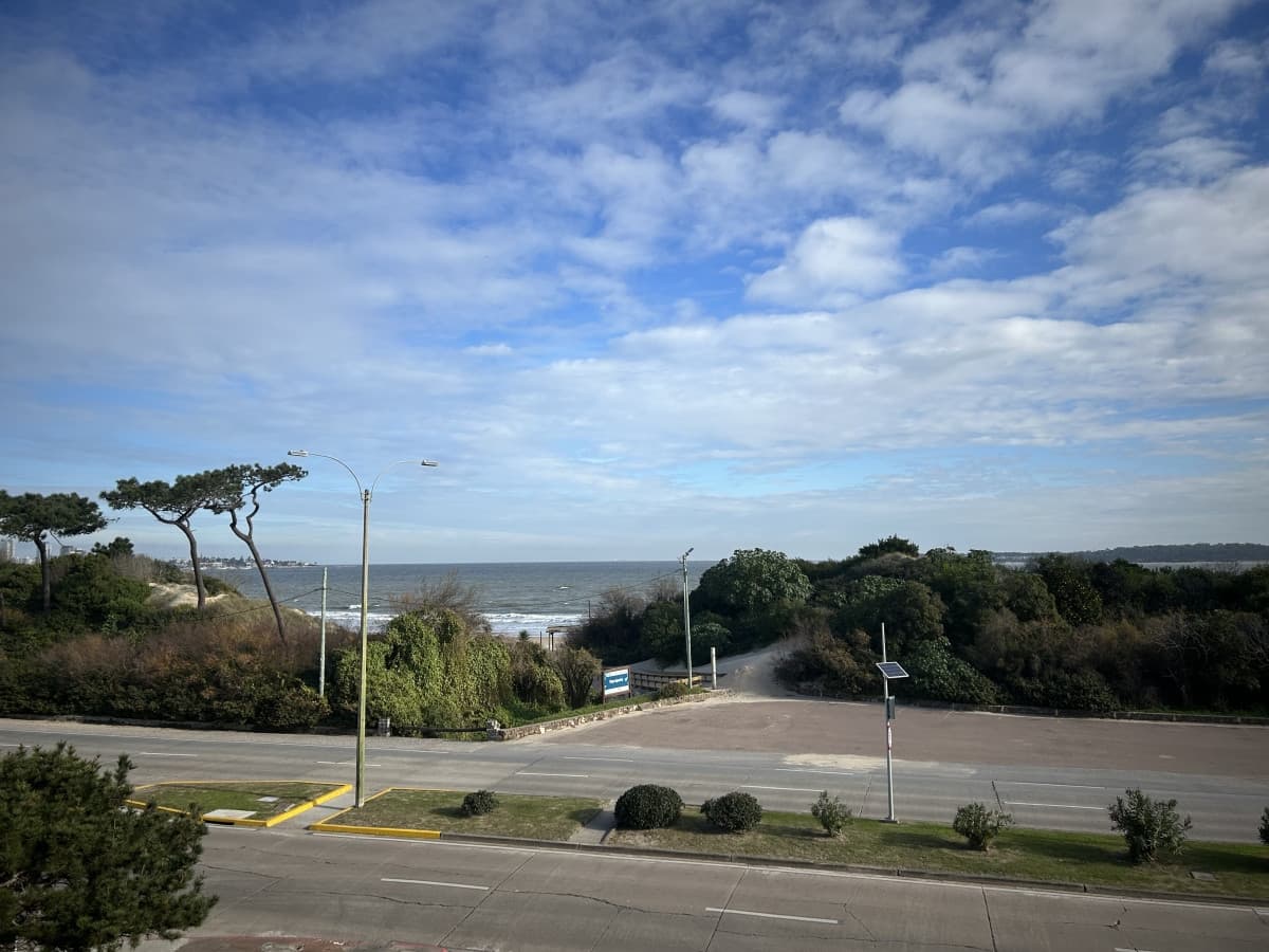 Venta apartamento primera linea Punta del Este 3 dormitorios