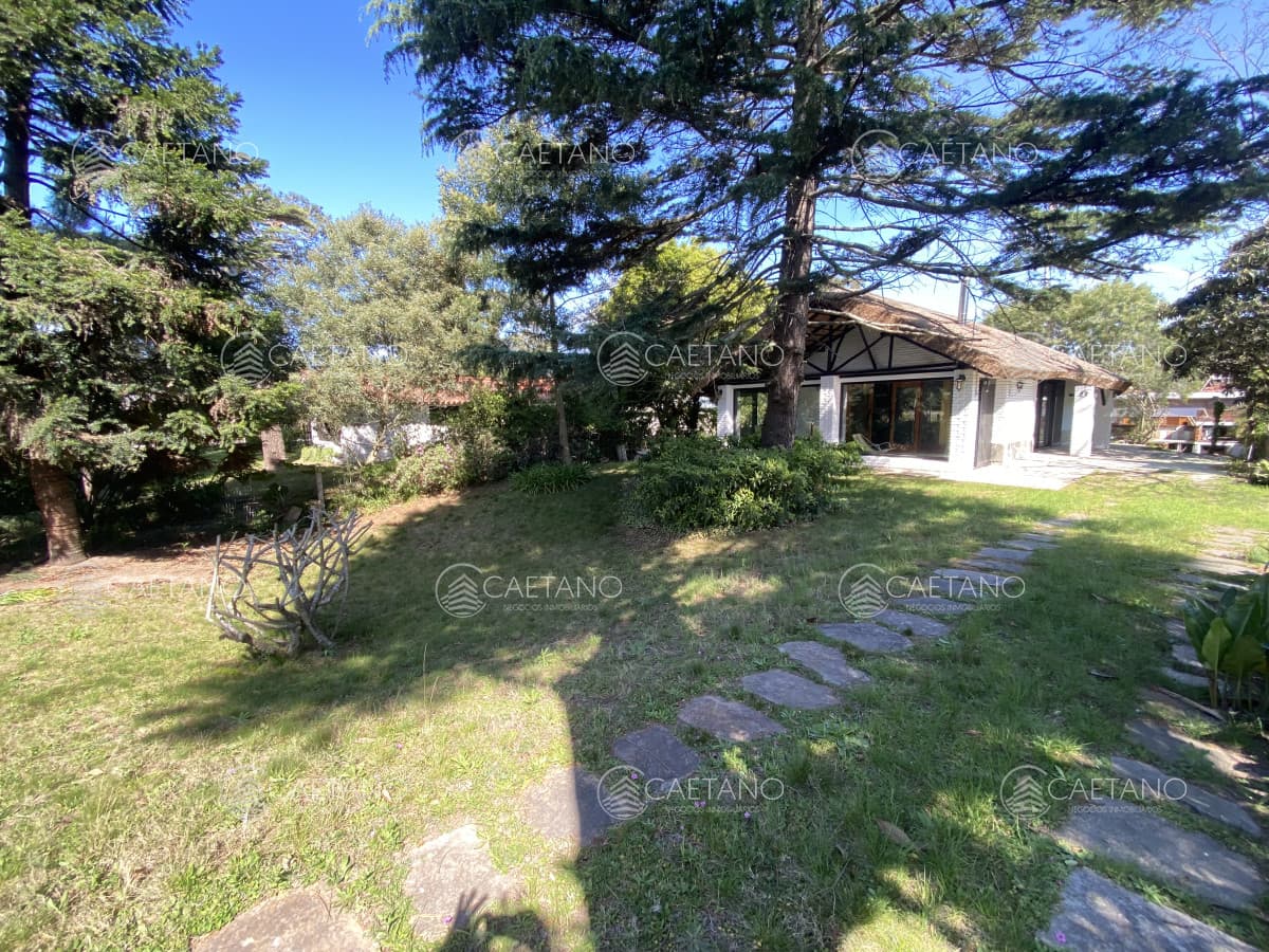 Venta casa 3 dormitorios. Pinares, Punta del Este — foto 2