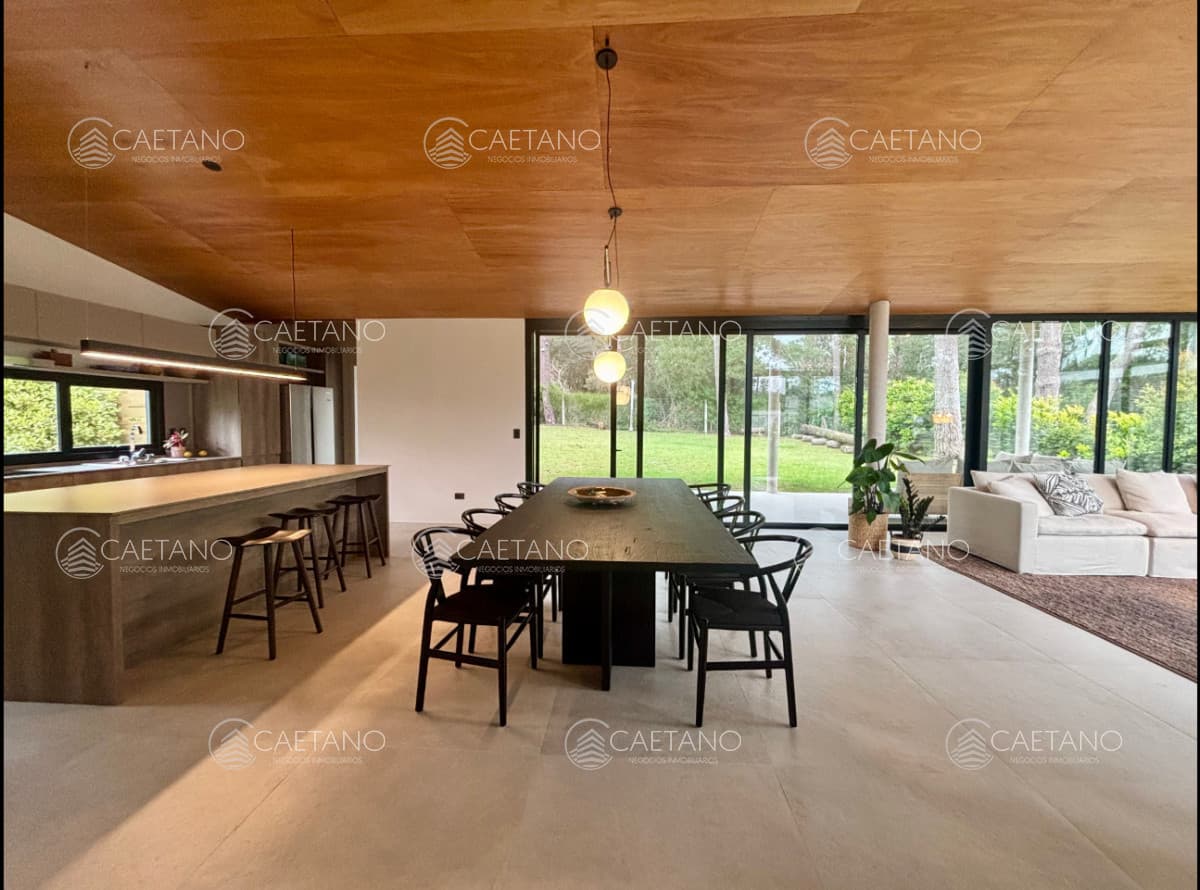 Casa moderna. 4 dormitorios. excelente estado — foto 2