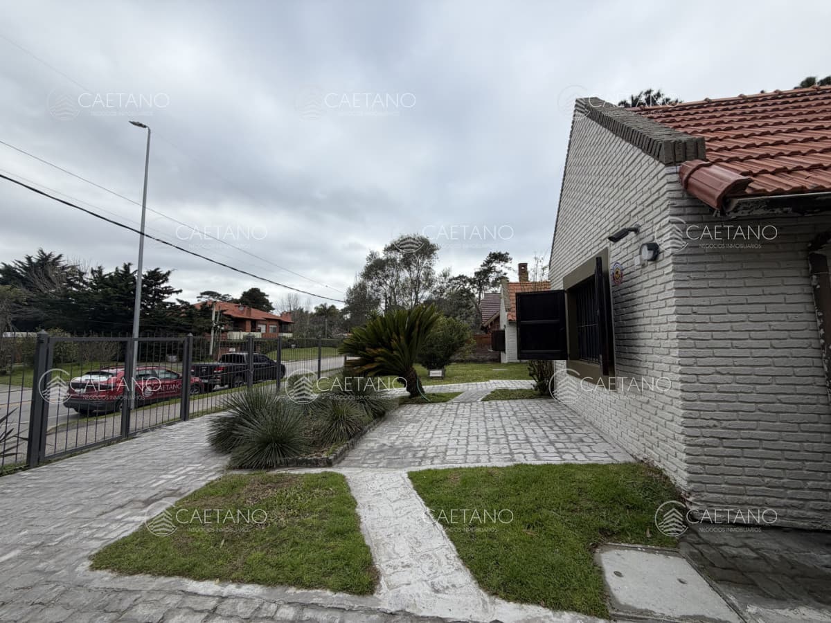 Casa en alquiler anual en Cantegril - Punta del Este — foto 2
