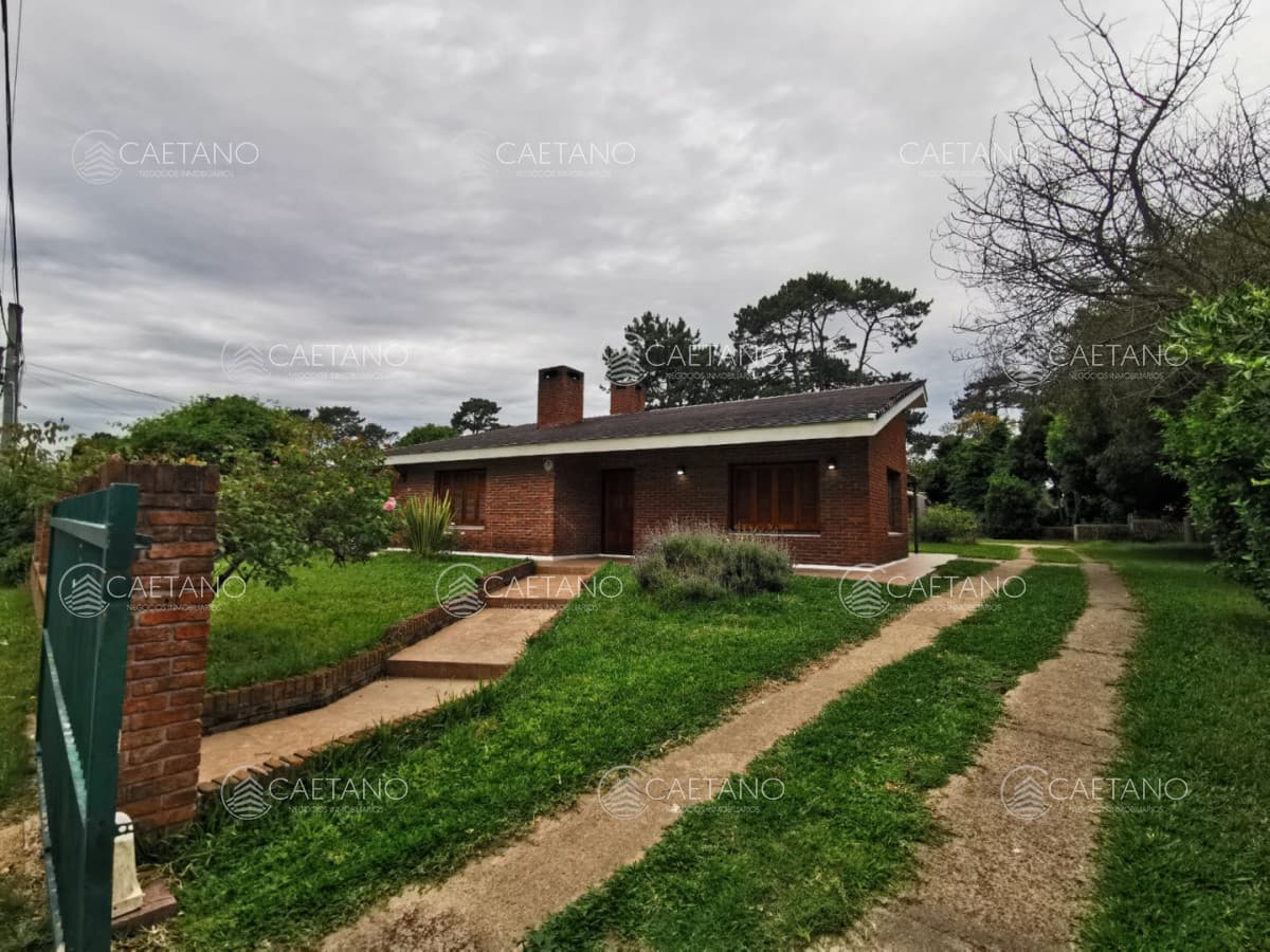 Venta casa 5 dormitorios. Zona centrica