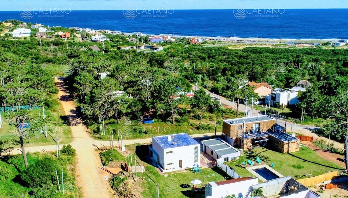 Venta Casa - 3 dormitorios + Parrillero - Manantiales , Punta del Este