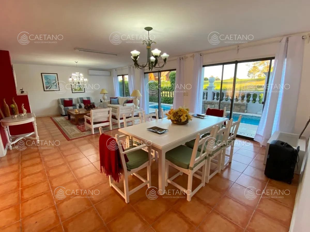 Increible casa de dos plantas en Golf — foto 2