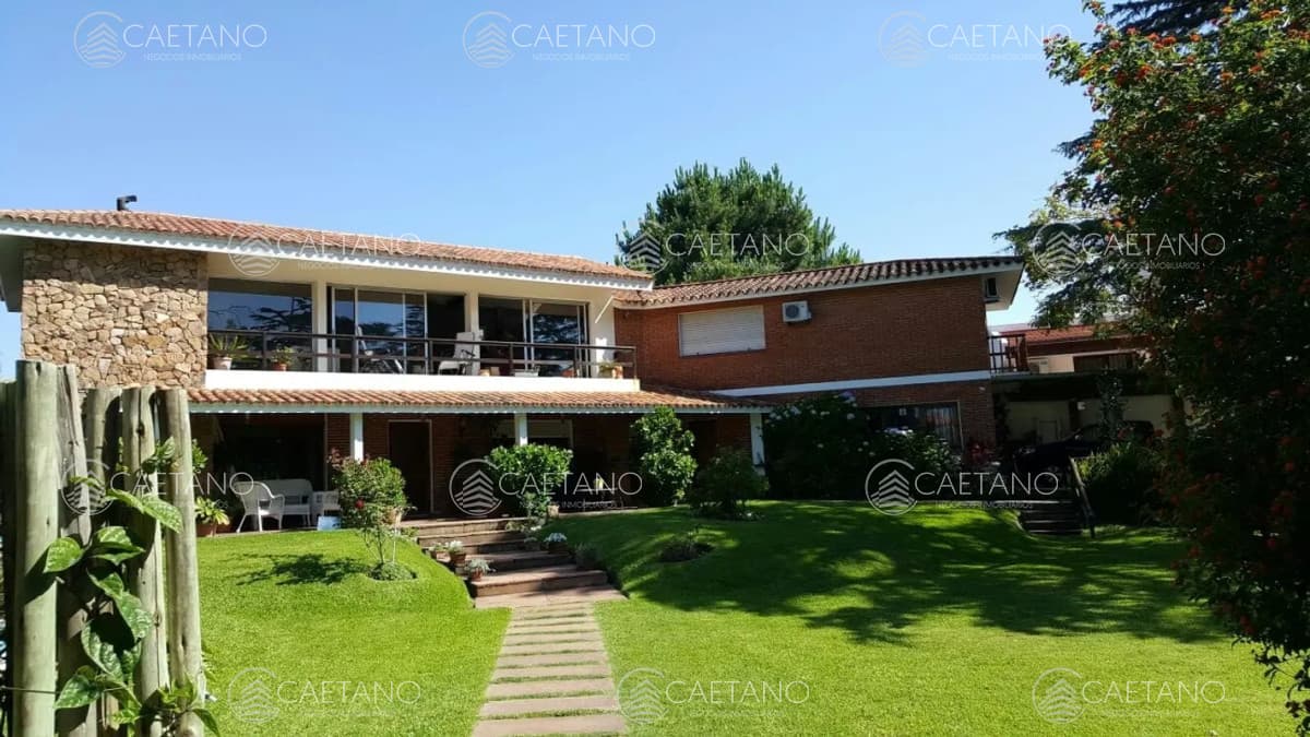 Venta espectacular casa en zona california park