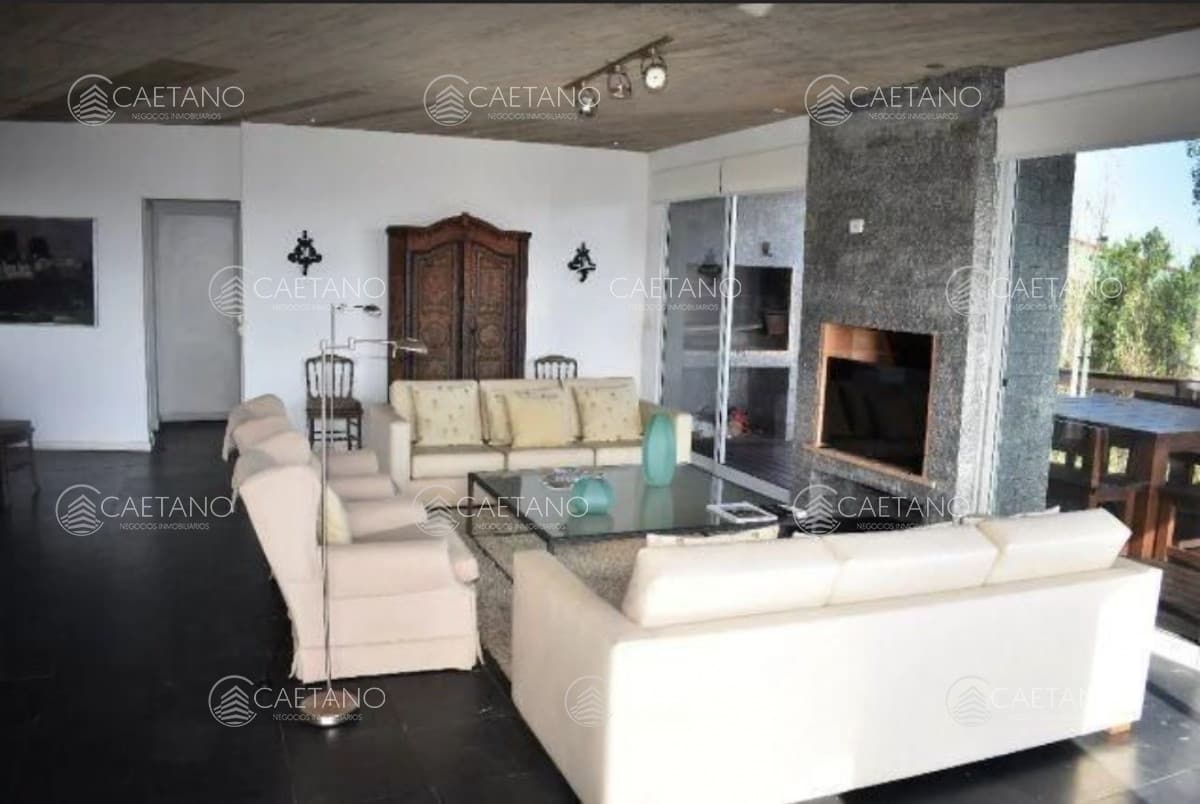 Casa en alquiler en Manantiales — foto 3
