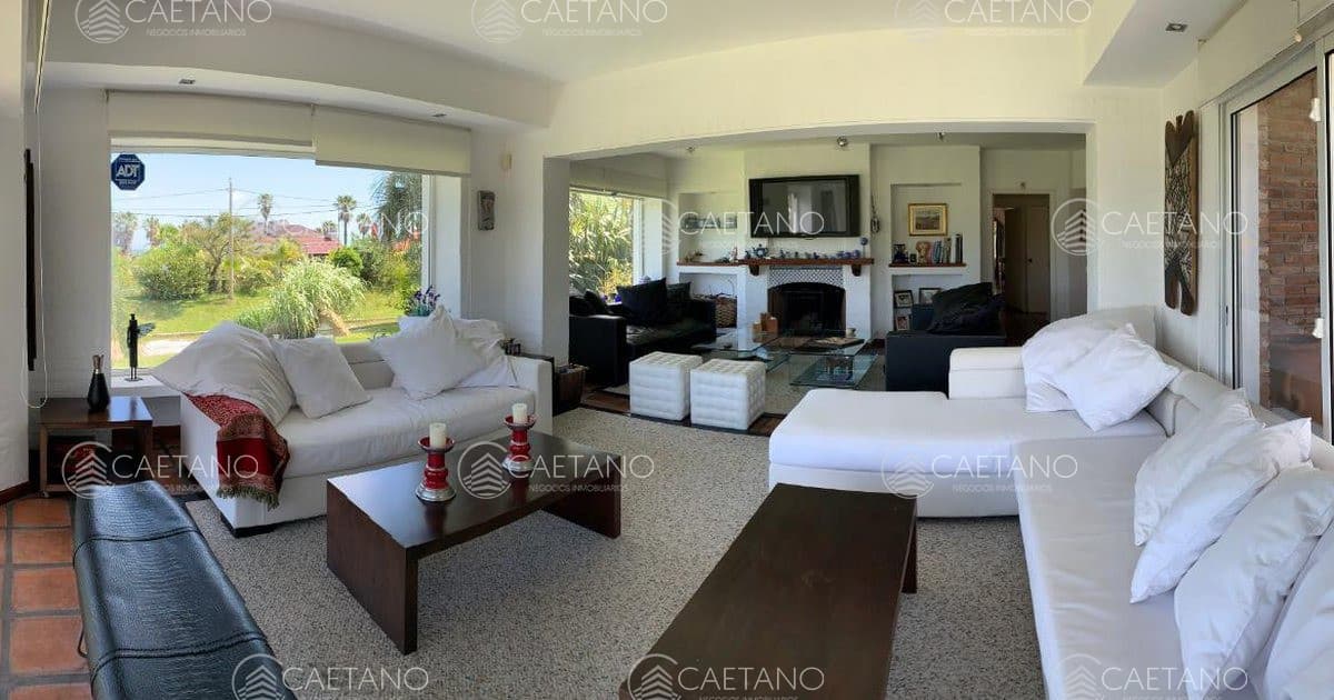 Venta casa 6 dormitorios - Playa Mansa, Punta del Este — foto 2