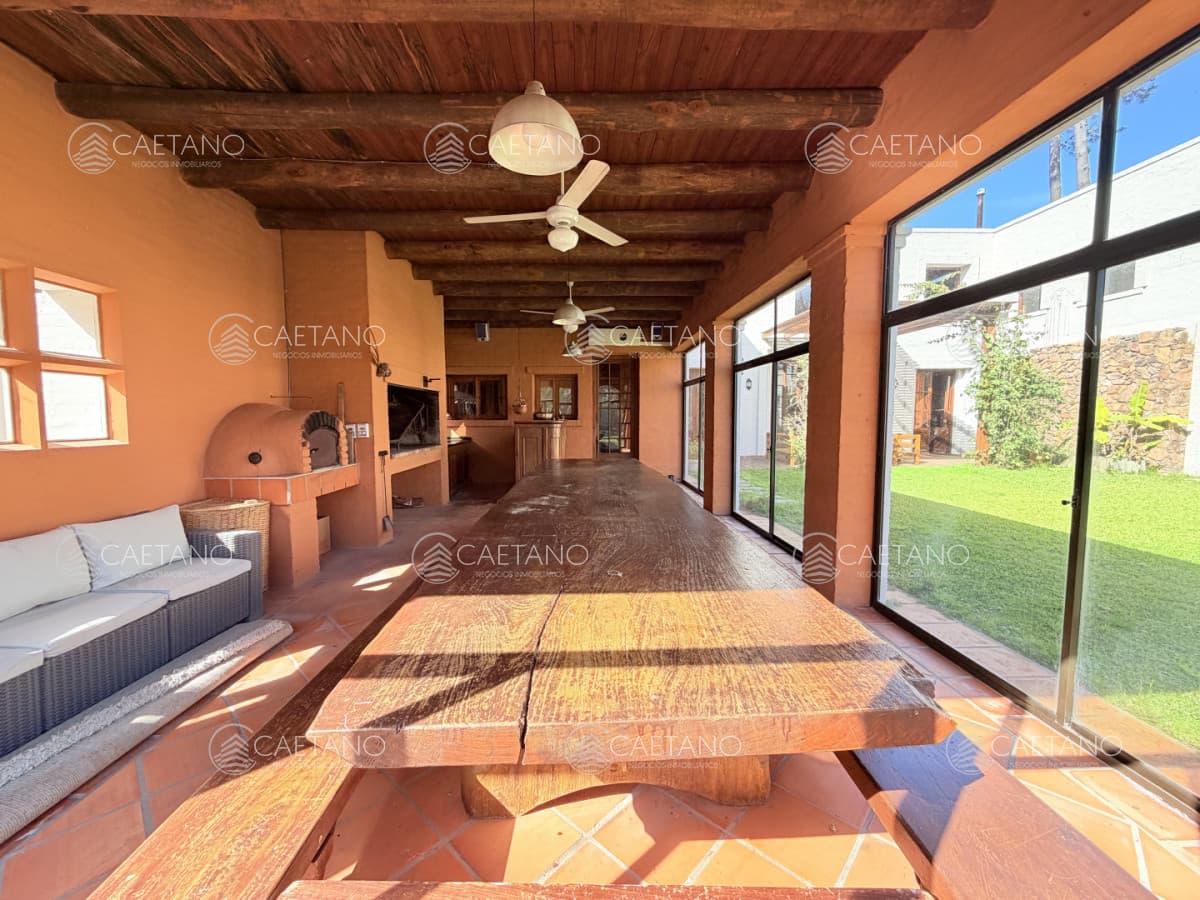 Casa en Venta Barrio Privado La Arbolada Cinco Dormitorios Pisicina — foto 3