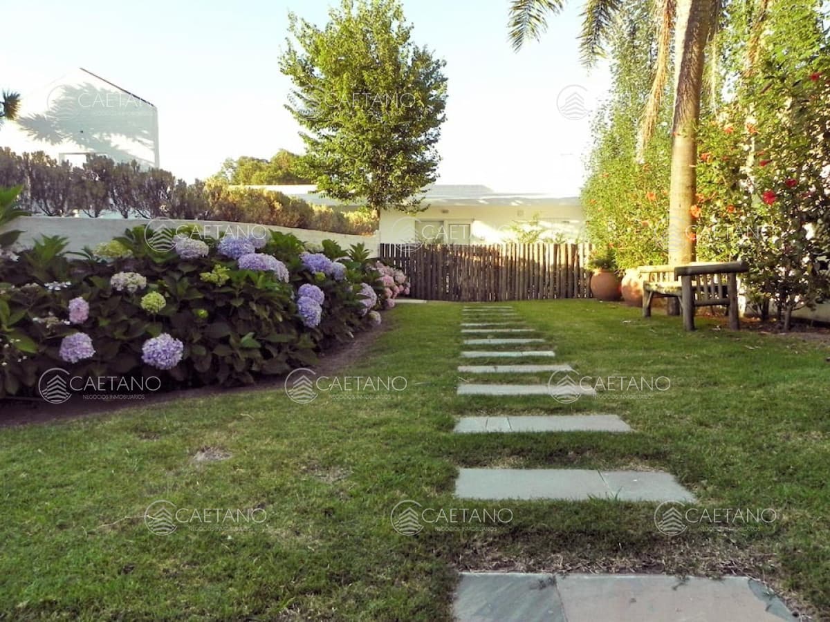 Casa en alquiler en Manantiales — foto 3