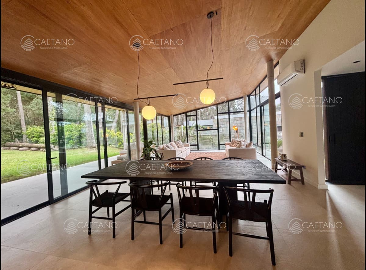Casa moderna. 4 dormitorios. excelente estado — foto 3