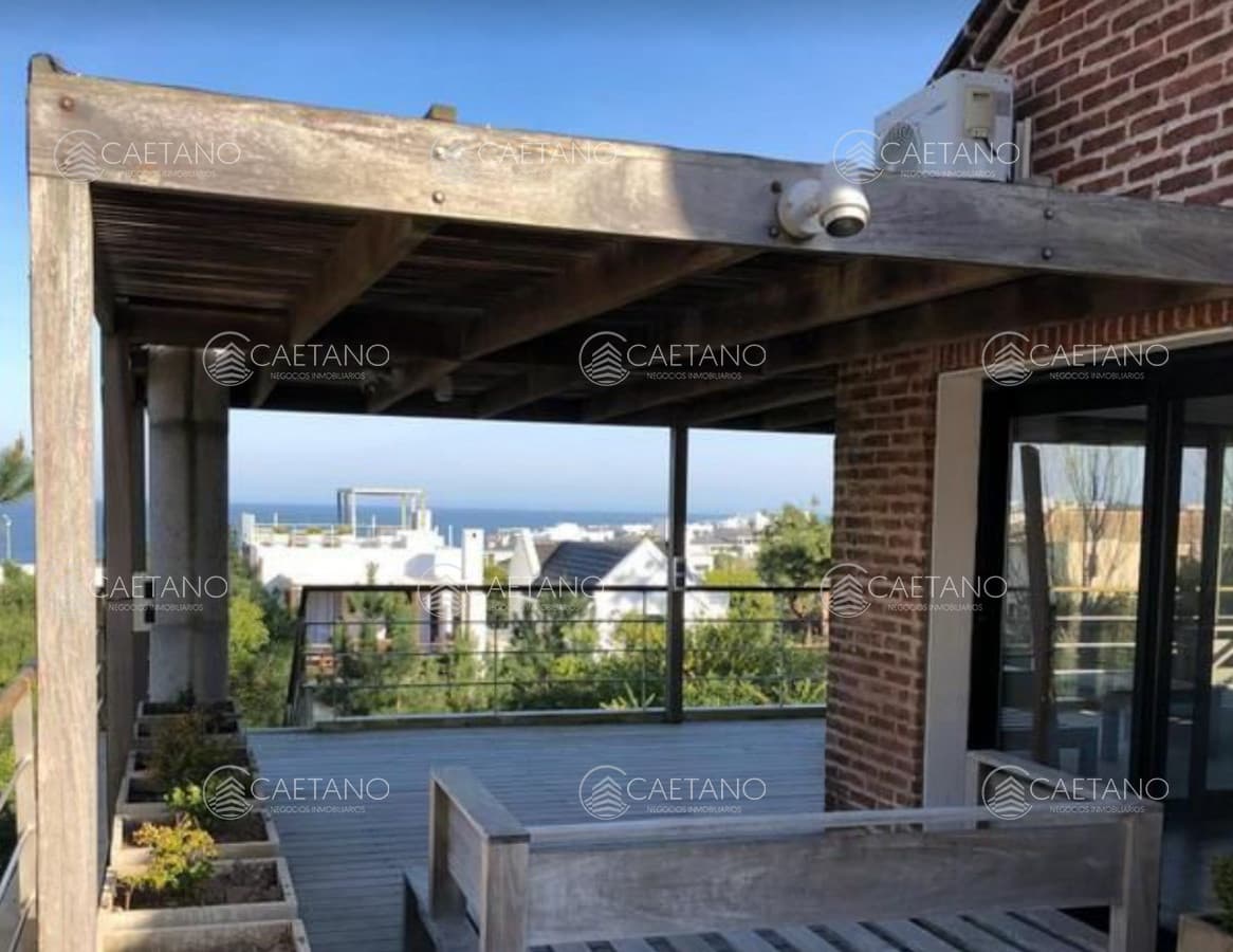 Venta de Casa 3 DORMITORIOS en MONTOYA, LA BARRA