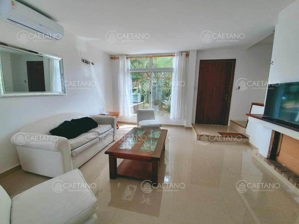 Casa a 100 metros de la playa mansa. — foto 2
